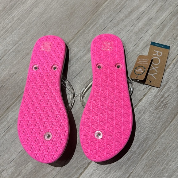 NWT Roxy flip flops - Picture 2 of 4